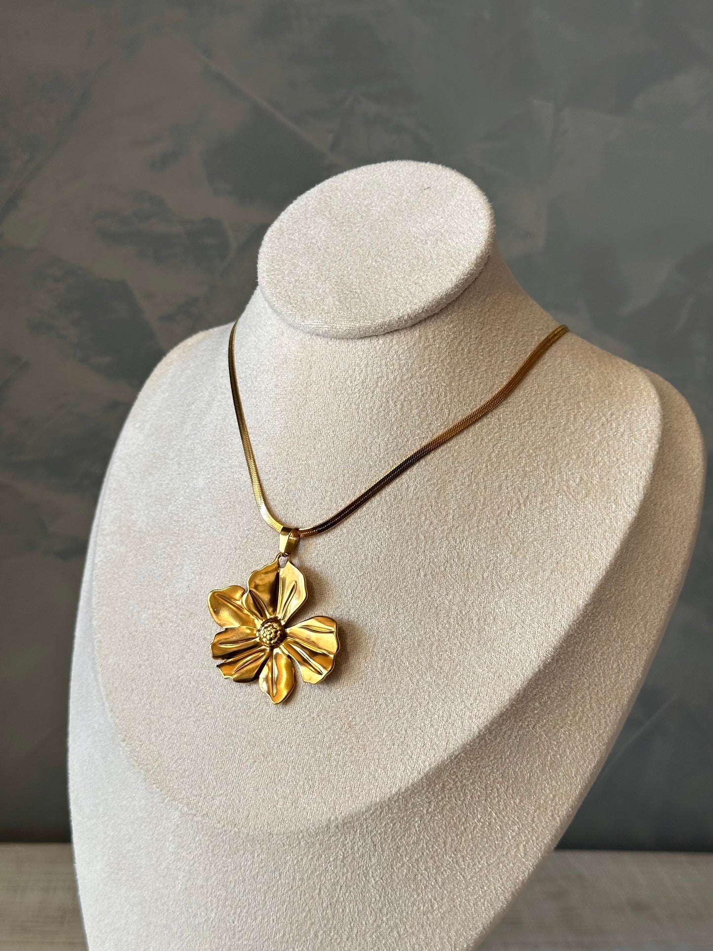 Collar Eos