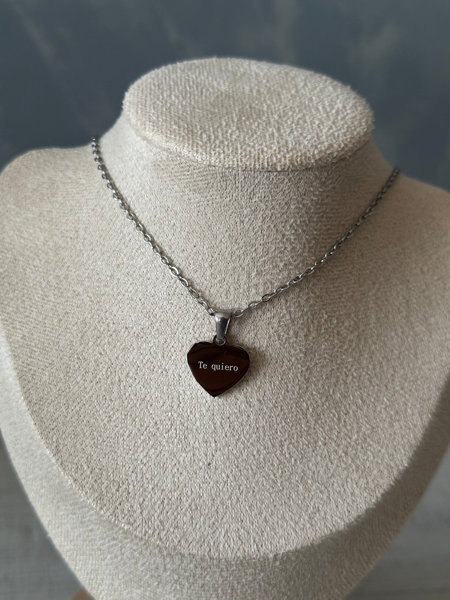 Collar “Te quiero” (corazón)